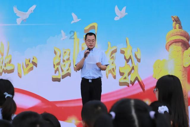 人大代表参加代表团分组审议